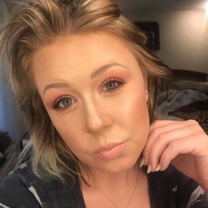 Meet your Posher, Meaghan